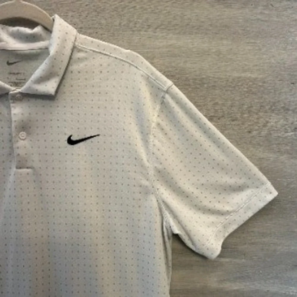Nike Dri Fit White Gray Dot Casual Short Sleeve Polo Shirt Size Large GC